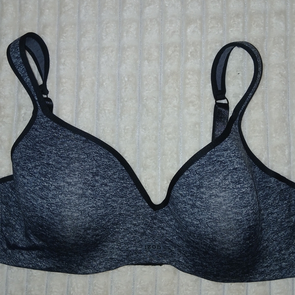IZOD Women's Gray Bra NWOT Sz 40C - Picture 1 of 5